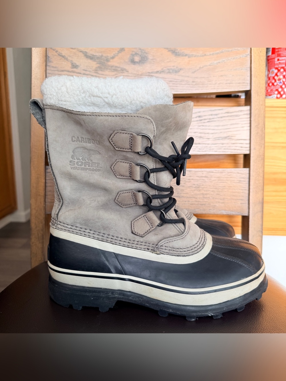 Sorel Taupe & Black Insulated Lace-Up Snow Boots sz 7.5 for women